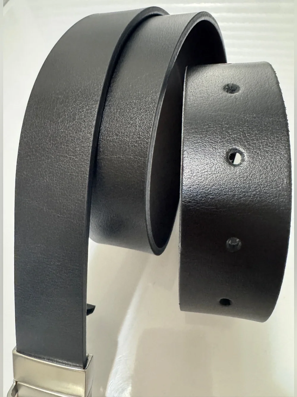 Zara Men‘s Reversible Black/Brown Leather Belt. Size M (36).  Like New.